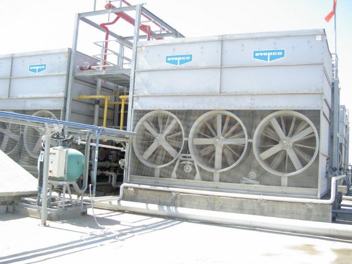מעבה מאייד מתוצרת החברה הבינלאומית EVAPCO שאותה קרשין-שלו מייצגים בישראל משנת 1998.